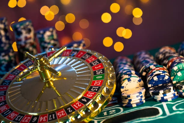 Lightning Baccarat cards and chips in live casino